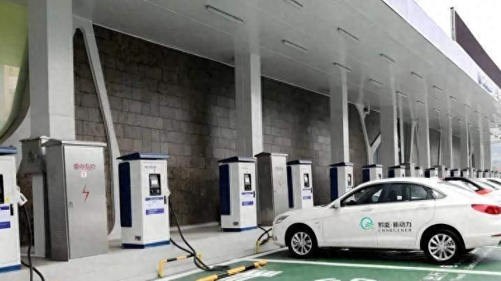 现在坚持买油车的人，基本都逃不出这4种情况。油车车主："说的真准"