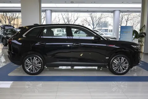 红旗HS6 PHEV：大空间+超长续航，全家都喜欢的家用豪华SUV！