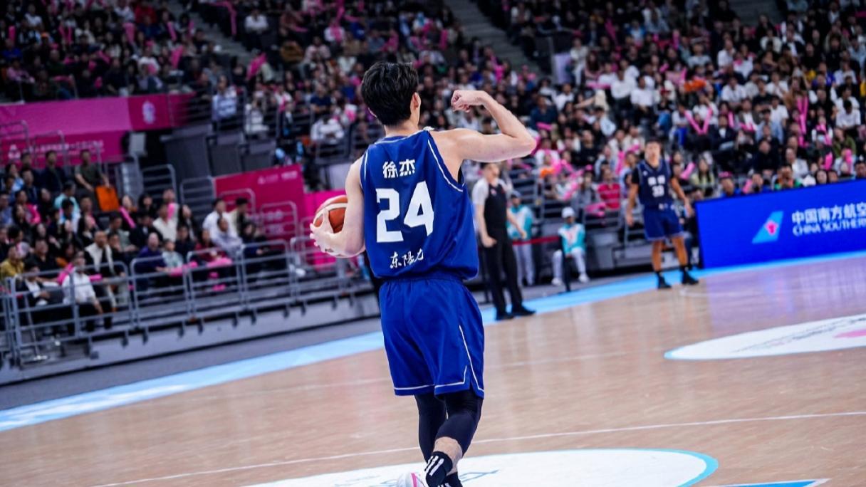 狂砍25分11次助攻！徐杰霸气回应质疑！郭士强看到之后会后悔吗？