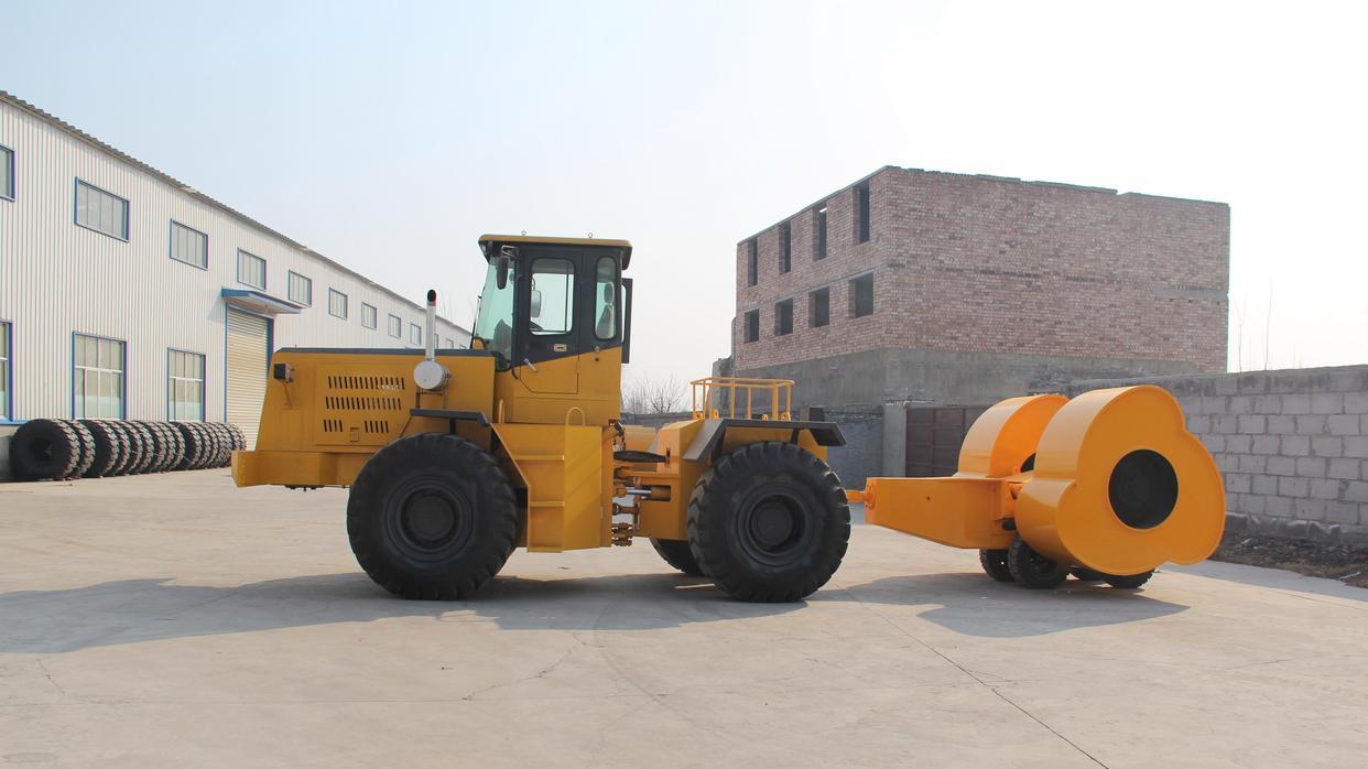 冲击压路机：现代筑路工程的强力引擎