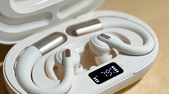 科大讯飞智能助听器HG-03：爱，要让你听见！