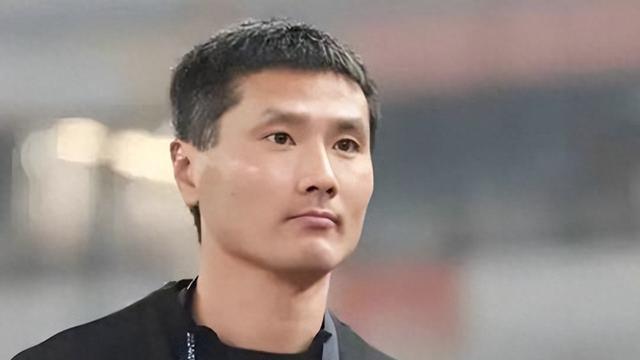 邵佳一国足首期阵容预测：弃用韦世豪，平均年龄不足26岁！