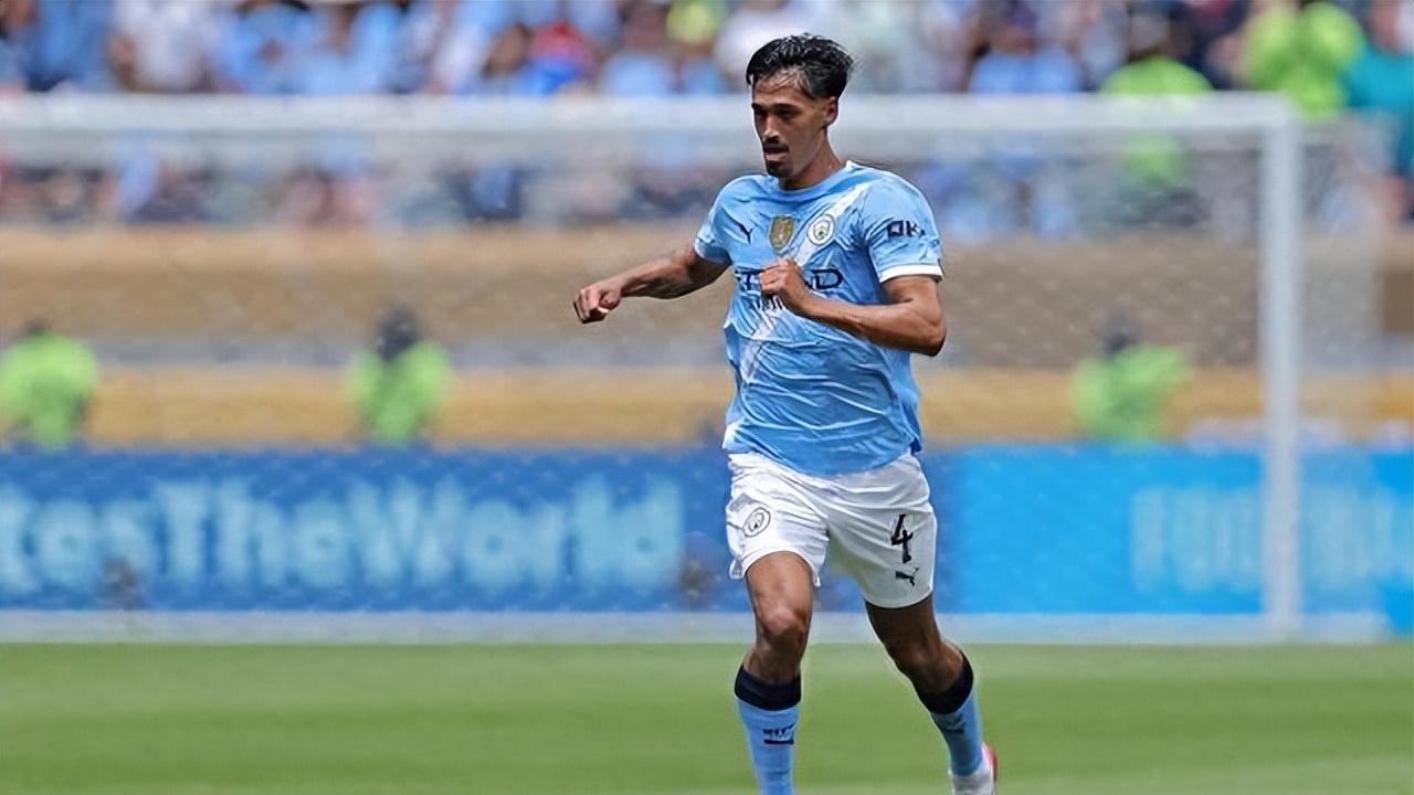 曼城中场新人谈蓝月之旅：谢谢瓜帅给机会，希望荷兰能夺取世界杯