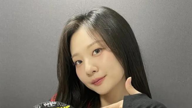 Faker终于不再节俭，参加活动身穿昂贵毛衣，一件衣服111万