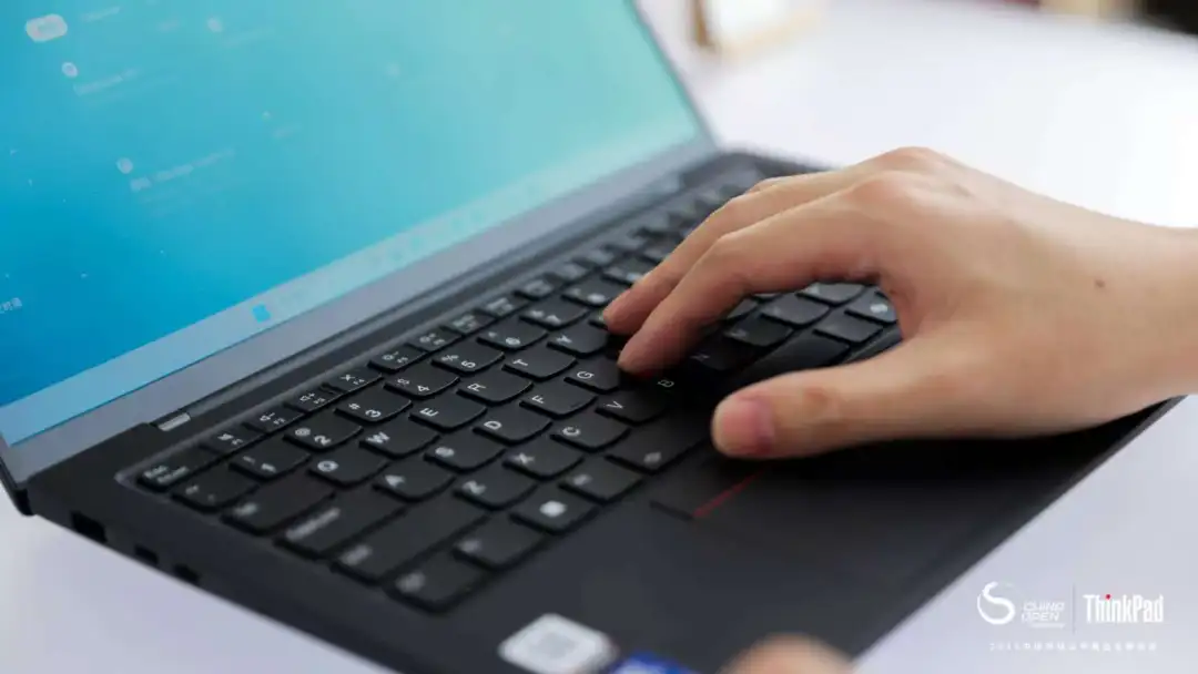 从小黑到小白，ThinkPad坚守与突破的战略巧思