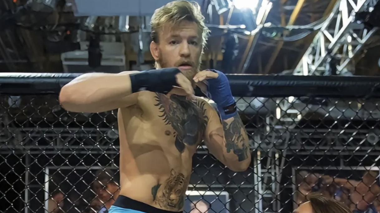 康纳与德芙琳：爱与梦想的共生传奇