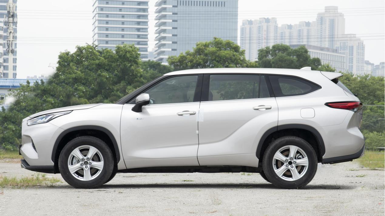 广汽丰田汉兰达，实测续航1289.2公里油耗6升，高品质家用SUV