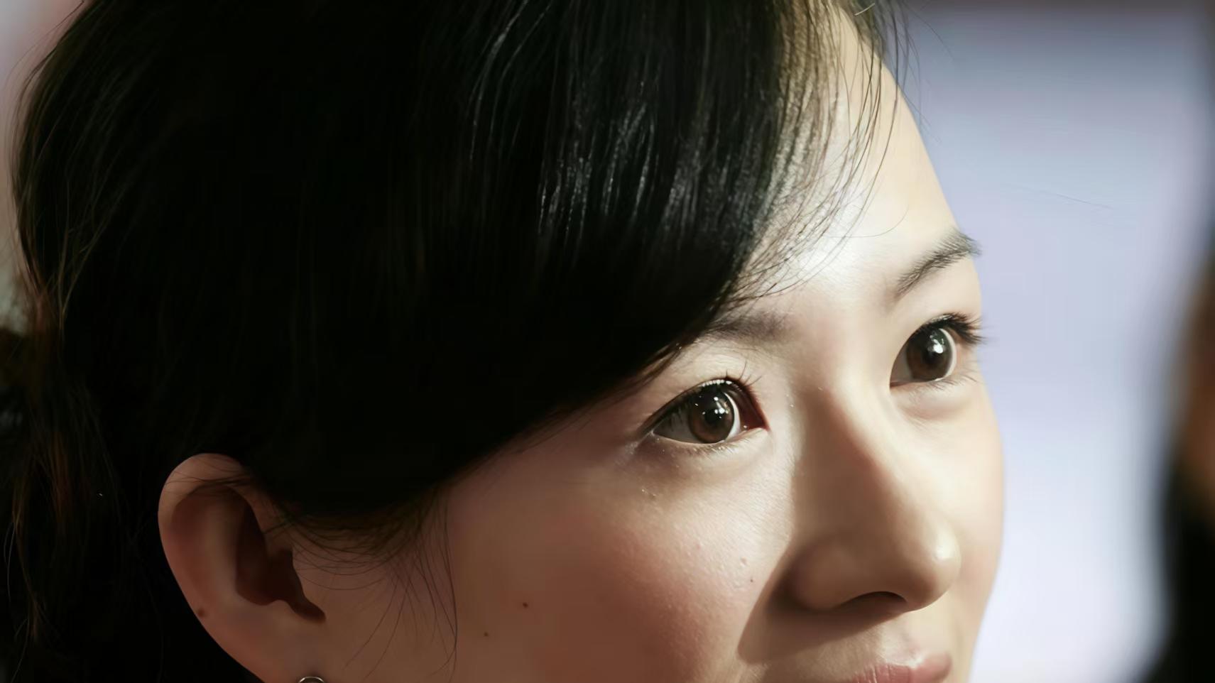 从国际影后到温暖母亲，章子怡坦言：女儿让她感觉到害怕