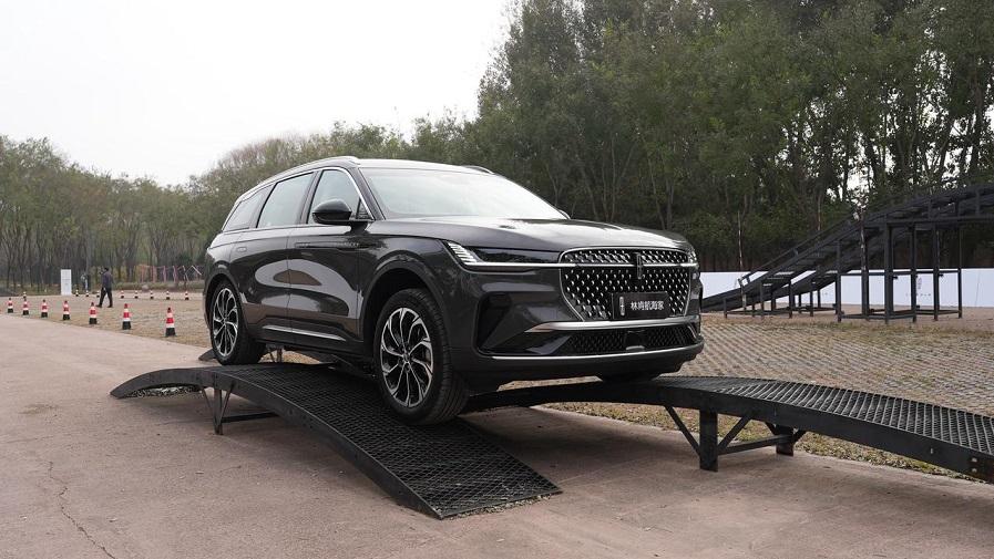 三选一难题破解！这场“硬核”对比，让我果断放弃了BBA