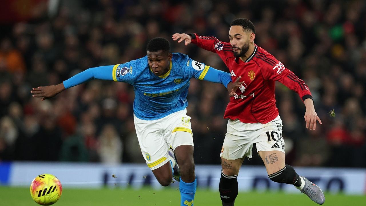 1-1大冷, 曼联遭倒数第1逼平, 齐尔克泽乌龙助攻+谢什科中柱酿苦果