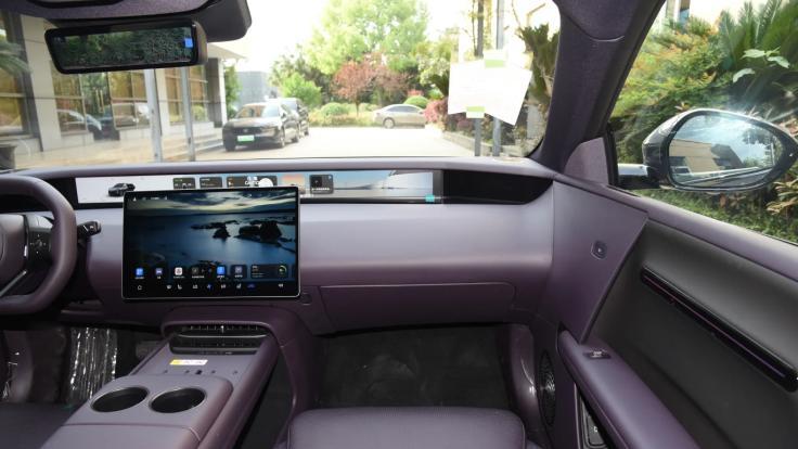 给Model 3“上眼药”？阿维塔新车限时19.19万起，配空悬+CDC