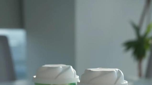 逆势翻红：香飘飘原叶茶+帅气店员再次成为消费者喜爱的奶茶品牌