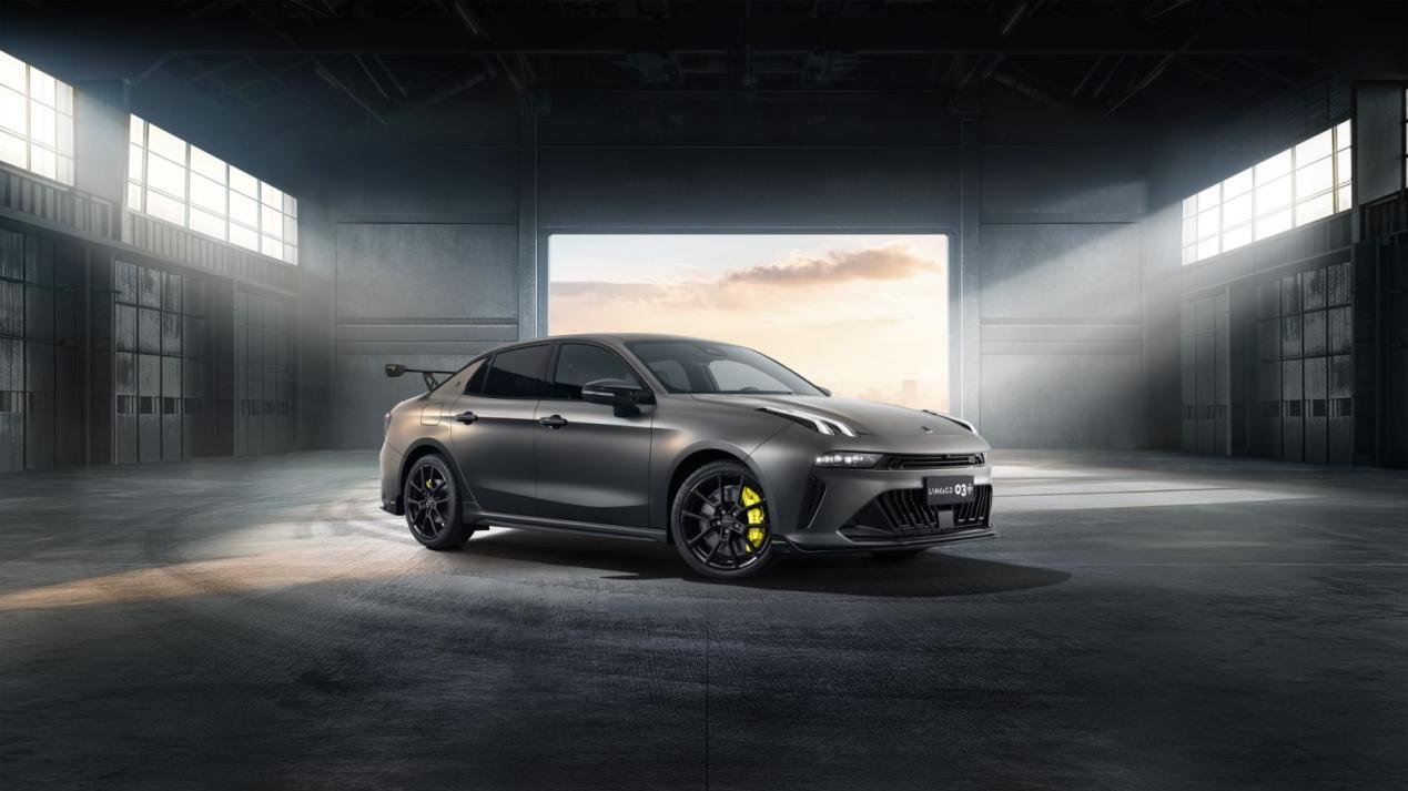 冠军车队来袭，新领克03+性能进阶版实力“炸场”！