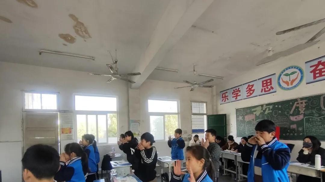 阜南县第十三小学教育共同体2025年秋季送教下乡教研活动