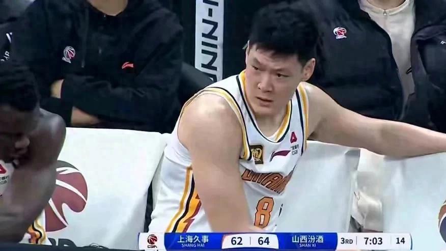 张宁被违体犯规，判罚尺度引发争议，同类犯规动作被漏判过多少次