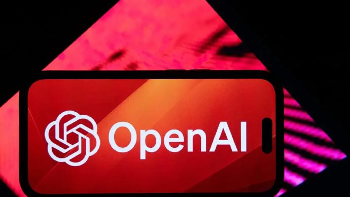 奥特曼称OpenAI年收入远超130亿美元，"星际之门"预计投资超4500亿美元