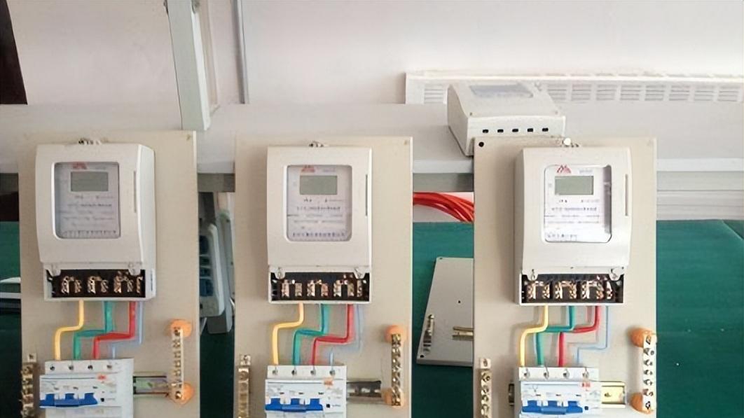 电表上常亮脉冲灯，会不会用我家的电？