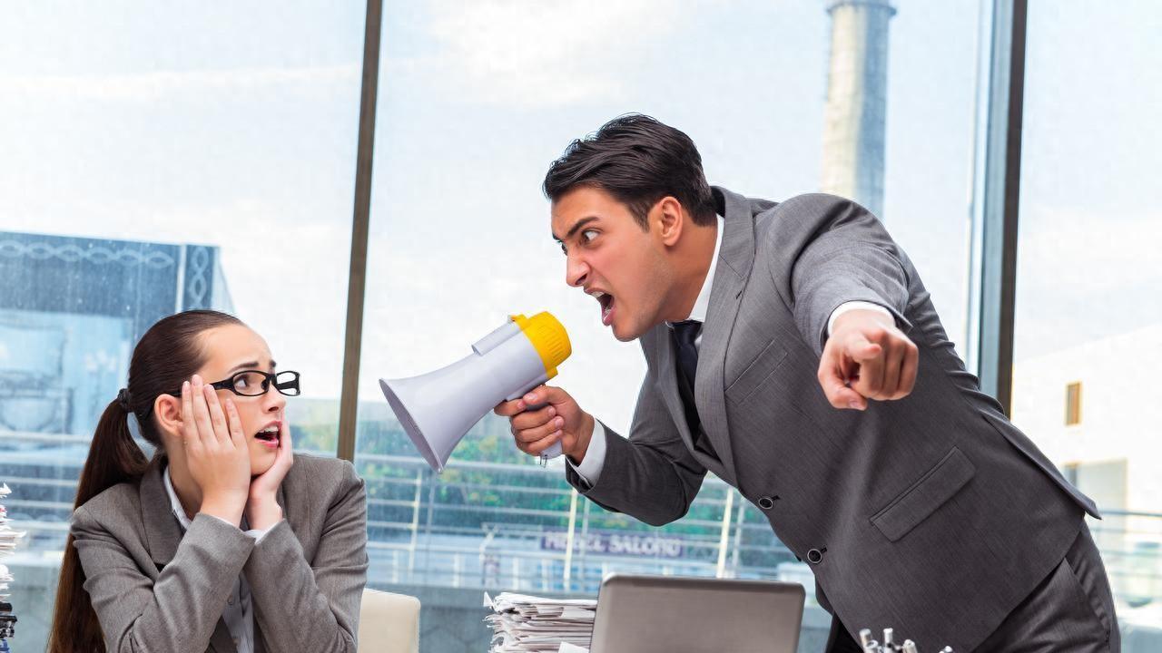 《撕掉亏损报表的热企们，正在用锅炉房养团队》—— 智慧供热如何重构企业现金流战争