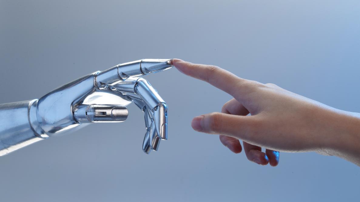 数字分身提前开工，AI智能体成职场新宠