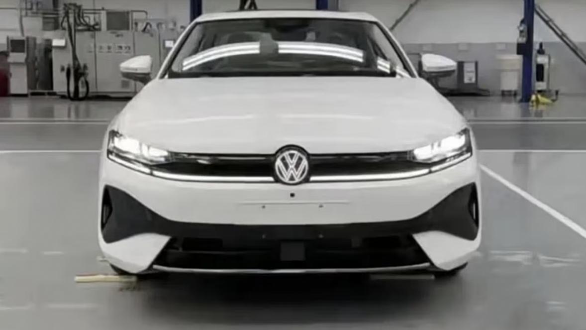 全新一代速腾实车：外观小迈腾，内饰大变样