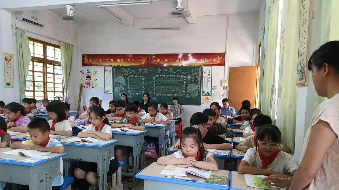 不能既要又要! 河南两同学违约公费师范生, 赔偿5.1w, 还被公开通报