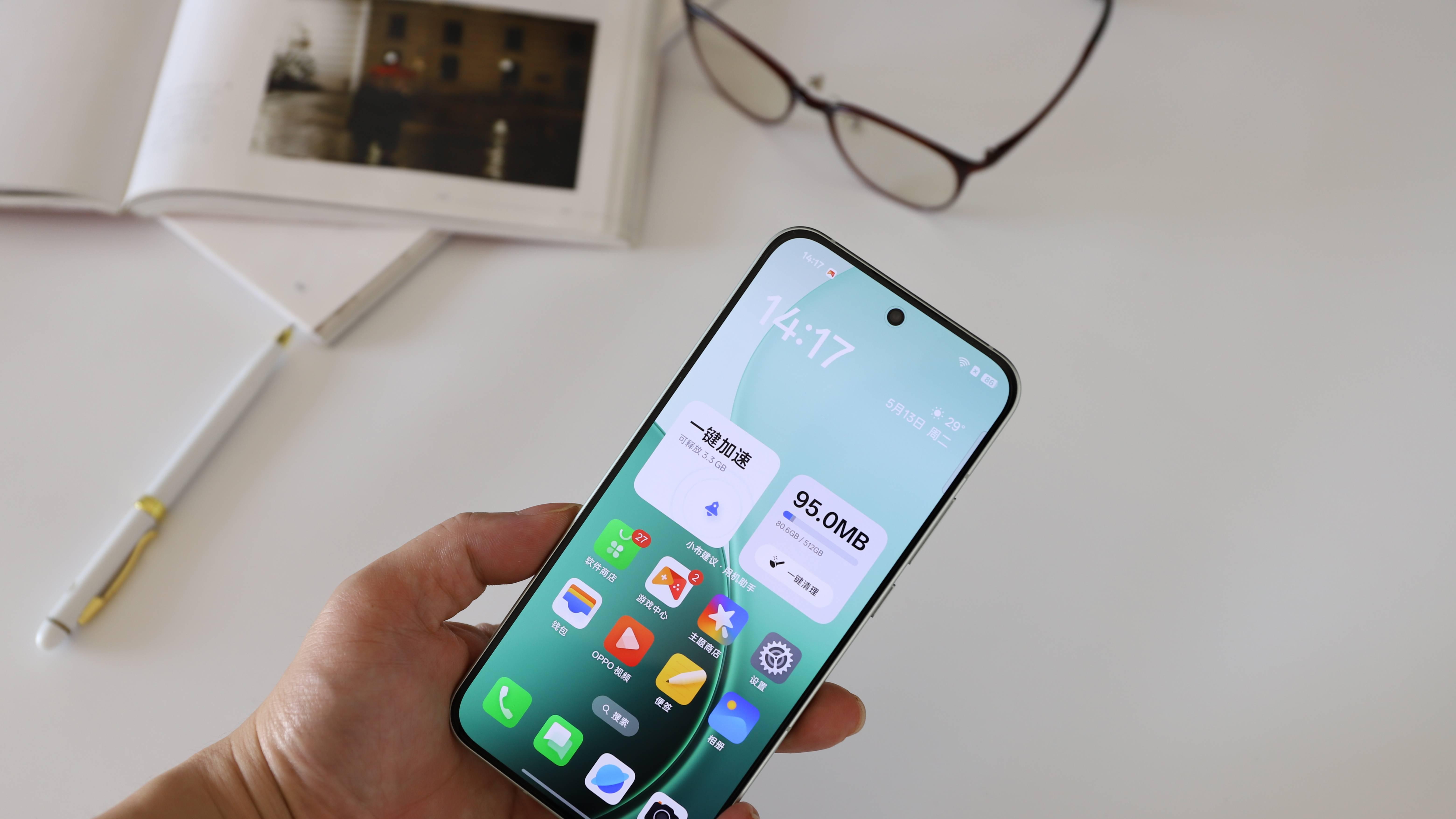 OPPO新机即将发布：小屏+IP69+潜望长焦，电池有望破7000，预计2799起