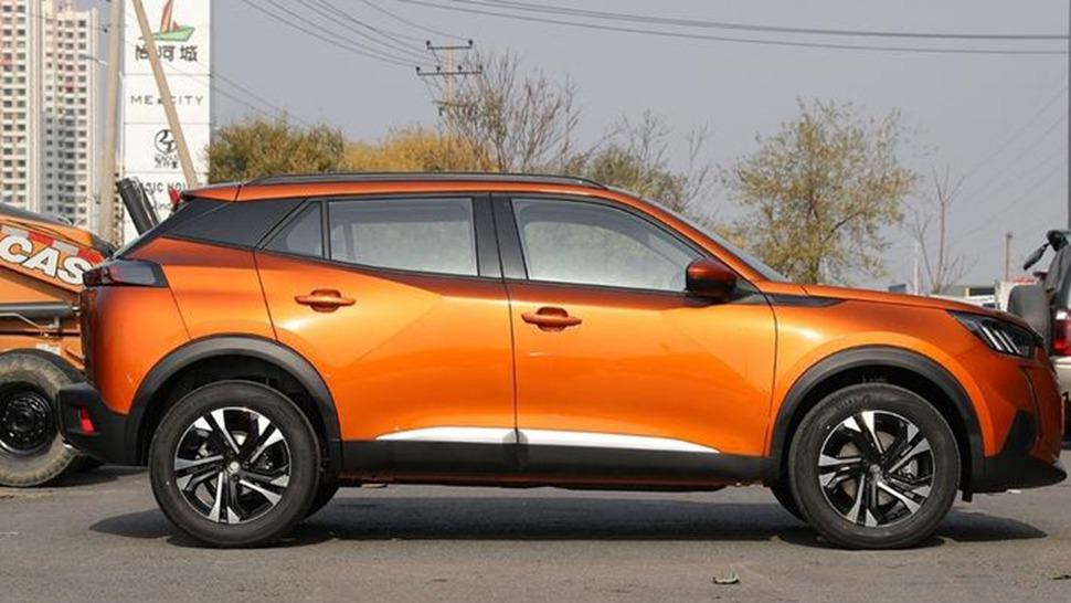 标致2008推长续航版本，油箱扩容至55L，综合油耗5.8L