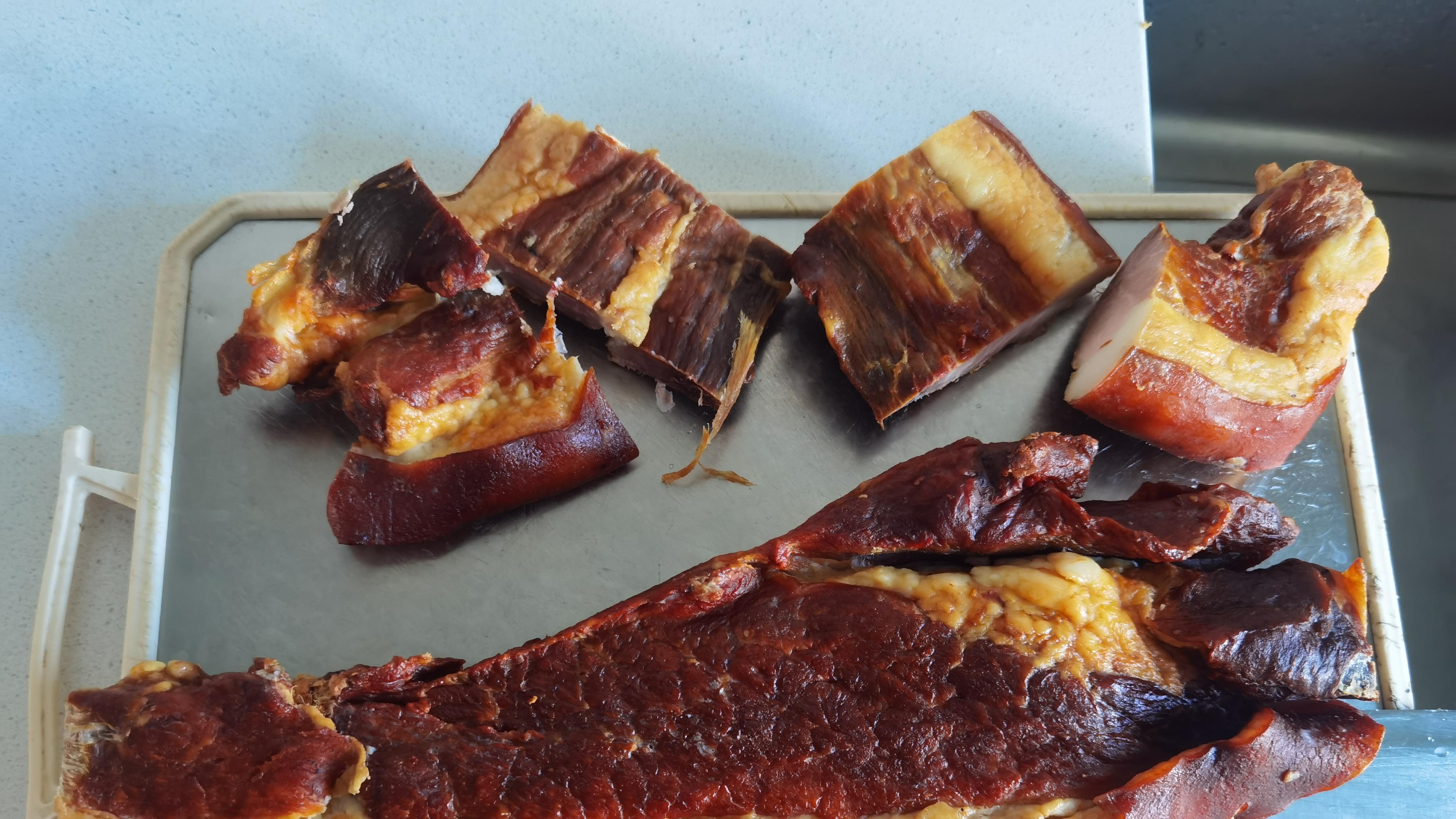 原来我们早就不再年轻，原来青春的告别跟亲人的离去一样，原来一切早就后会无期