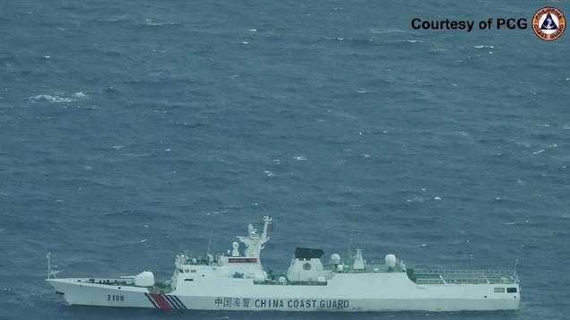 菲律宾飞机入侵黄岩岛领空，中国为何不开火击落？