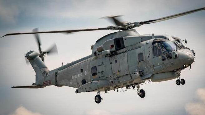 美航母连环摔机，疑似某大国神秘武器攻击？