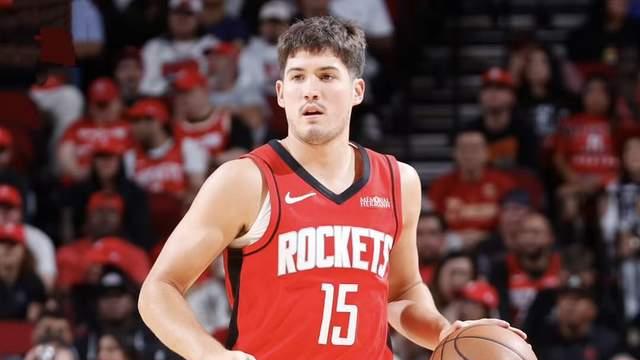 三分4中0，谢泼德不如底薪后卫 火箭替补亮眼 亚当斯12+12撑起内线