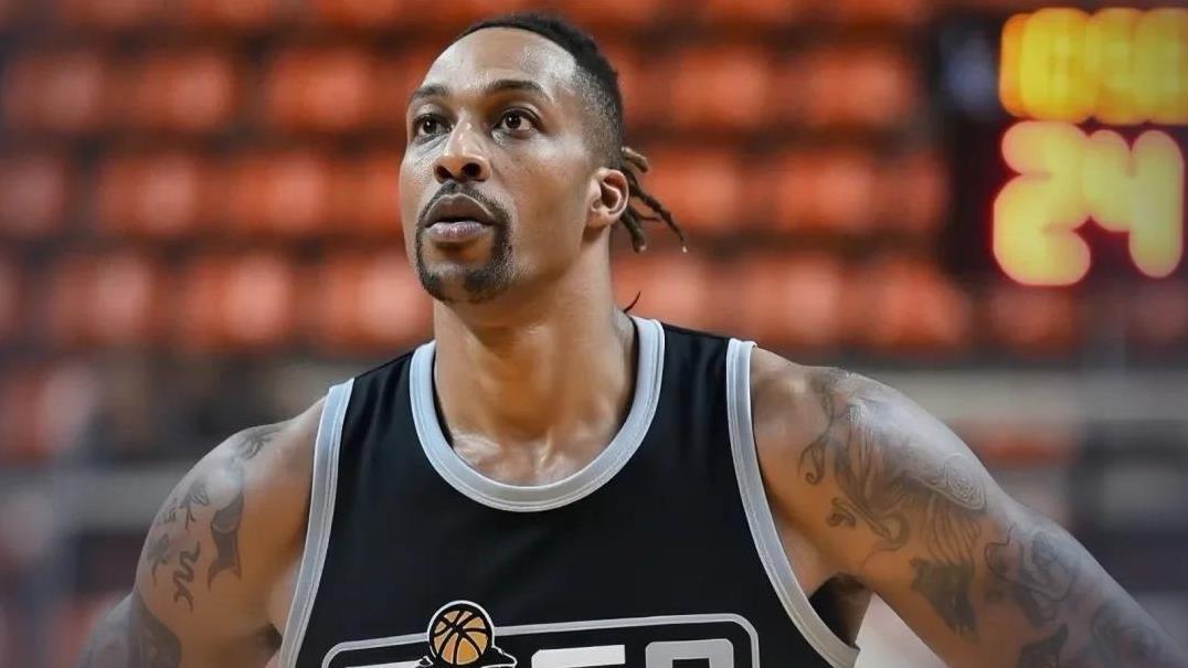 从NBA魔兽到三人篮球，尼克杨是教练