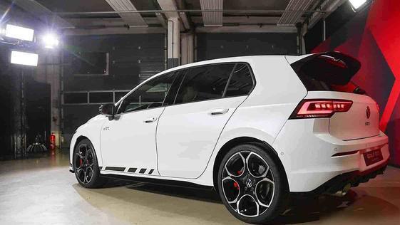 大众GTI周年版要来了，性能猛增燃油狂欢