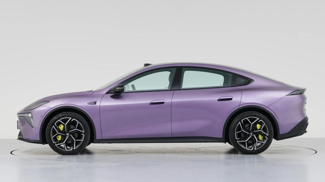 大满配，全系激光雷达+磁流变悬架，预售13.99万起，深蓝L06来了