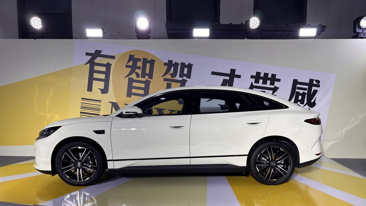 比亚迪秦L EV详细分析 有哪些优势？对比小鹏、埃安谁更有诚意？