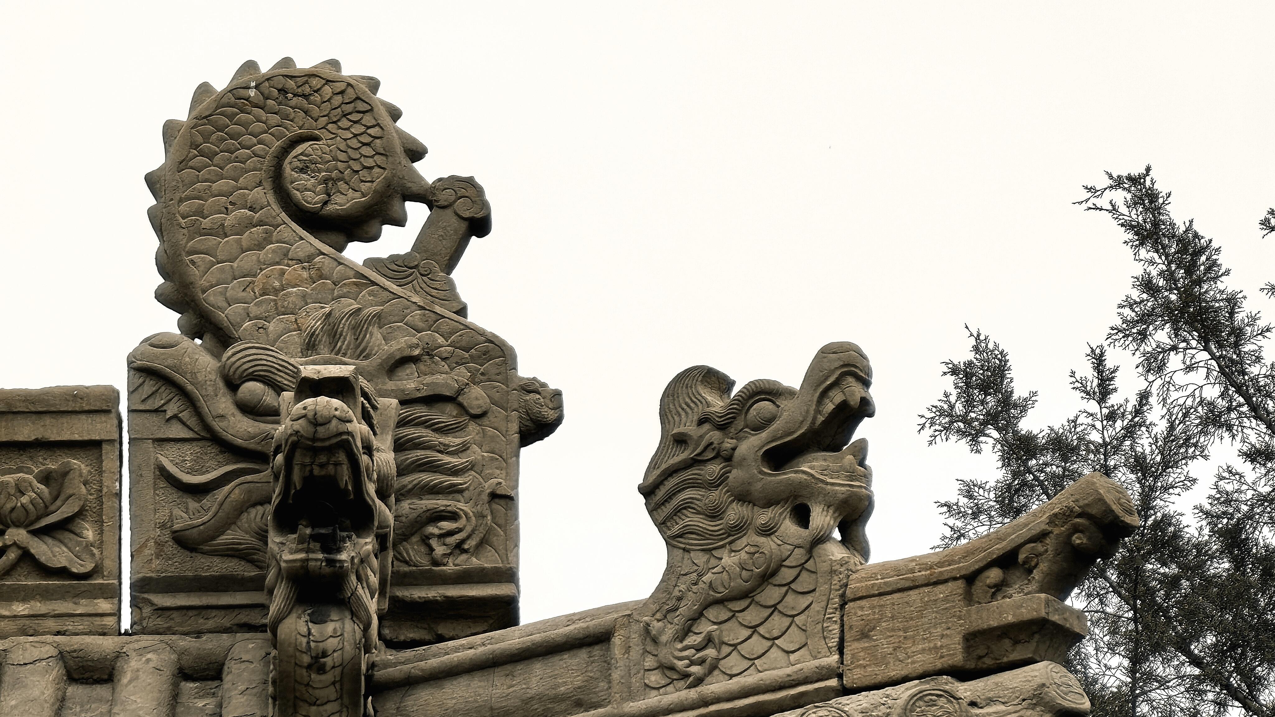 山西惊现晚清"石头史书"！朱氏牌楼刻满二十四孝，细节太震撼