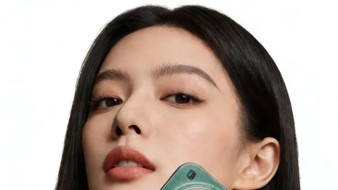 小米17 Ultra新消息，圆形电源键，透明玻纤，8.29mm厚度