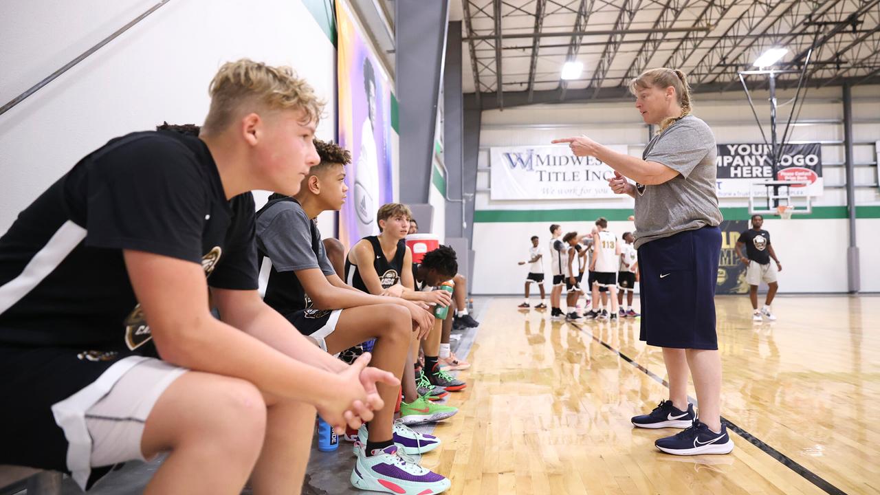 篮球教练员构建体系之微观训练（二）