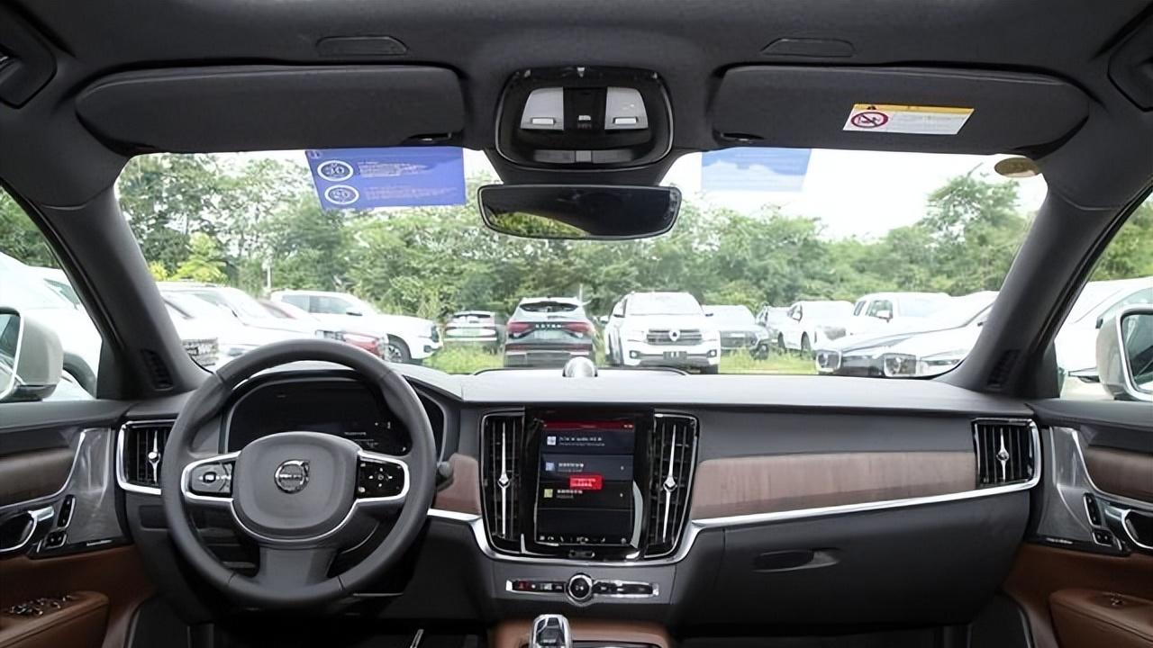 沃尔沃S90大幅降价！直降16.2万，网友：真香