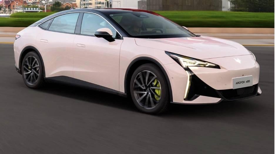 极狐阿尔法S5：“看触坐听用”五感全优，北汽极狐高性能新奢舒适尽在掌握