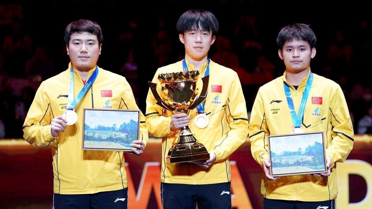 下一个世界冠军？国乒24岁悍将入选混团世界杯，被偶遇吃烤鸭庆祝