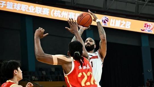 广东94-110广厦：王朝的裂缝正在扩大