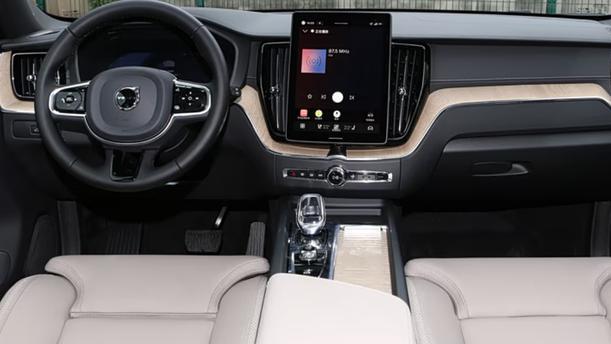 沃尔沃XC90豪华实用！中大型SUV市场新晋之王