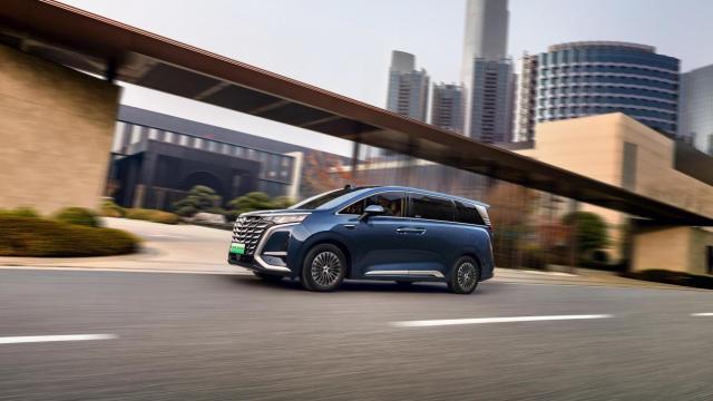 比亚迪再获国家级专利金奖！创新技术击碎电动车“怕冷”魔咒