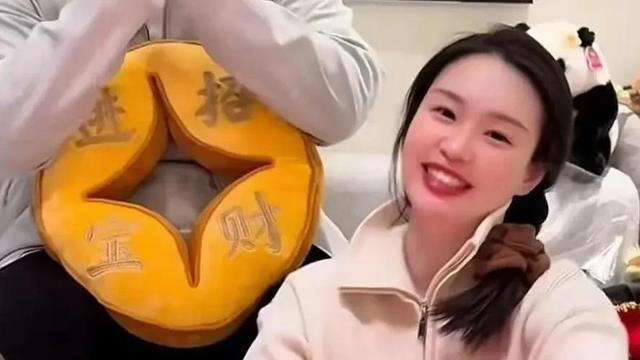针对刀郎团队的回复，梦野艳齐再次为水蜜桃子感到遗憾