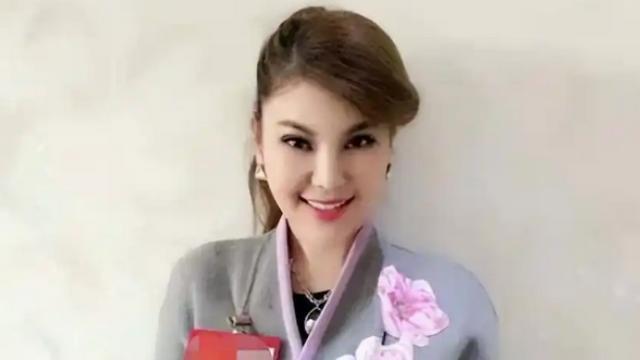 她靠“冒牌”出道走红，四登春晚，被揭穿真面目后现状如何
