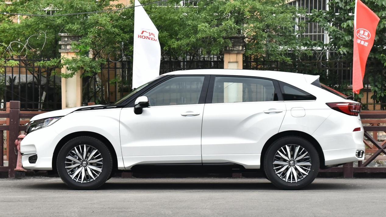 空间大隔音好，自驾游买SUV，昂科威PLUS、途观L和冠道怎么选？