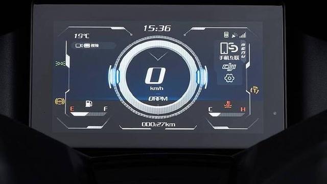 本田PCX160直降3000元，对比雅马哈NWG150，谁更值得入手