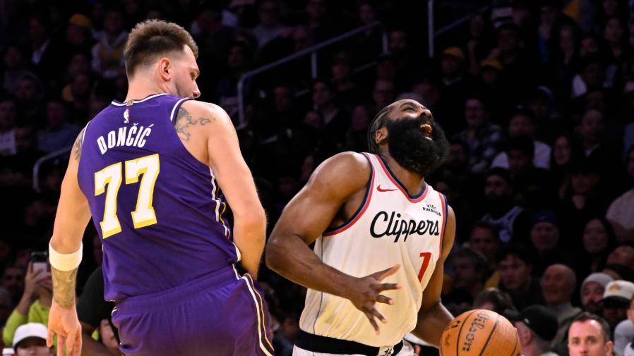 年薪5260万，场均17分8助！从球队老大打成三当家，湖人或许失策