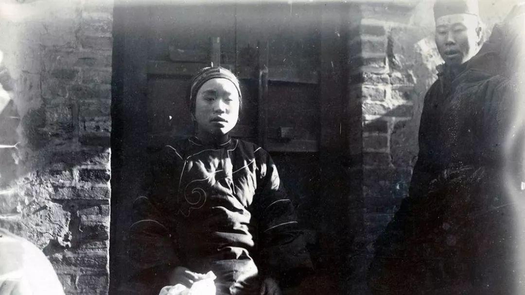 一名德国游客，1900年偷拍的山东照片：青岛、烟台、威海